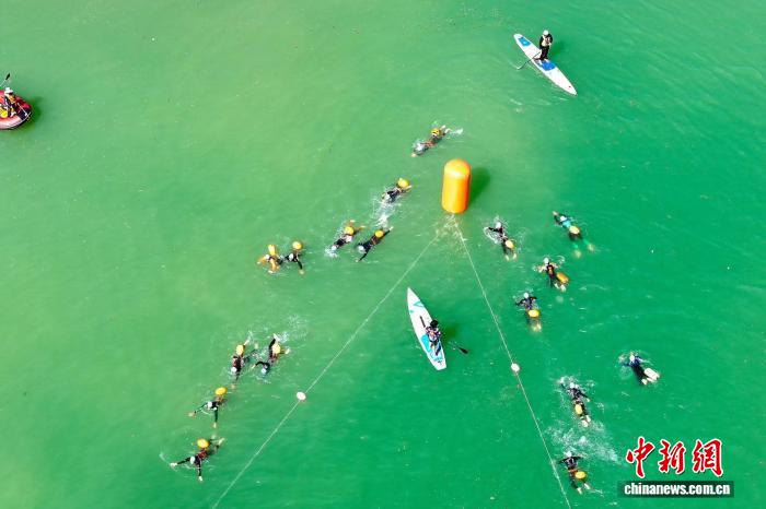 2025尖扎黄河铁人三项赛鸣枪 传统射箭与现代极限