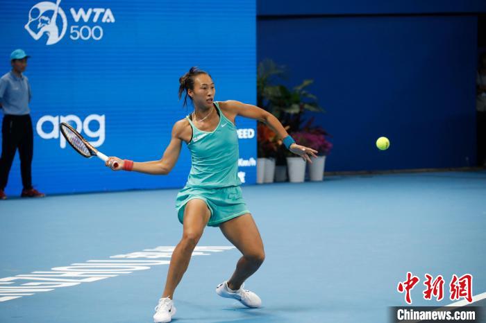 杭州亚运夺金郑钦文郑州赛首战告捷