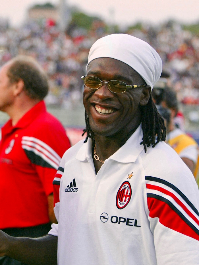 西多夫退役告别米兰：传奇中场的告别时刻