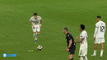 皇马球员赛后围攻裁判 卡马文加误判红牌引爆争