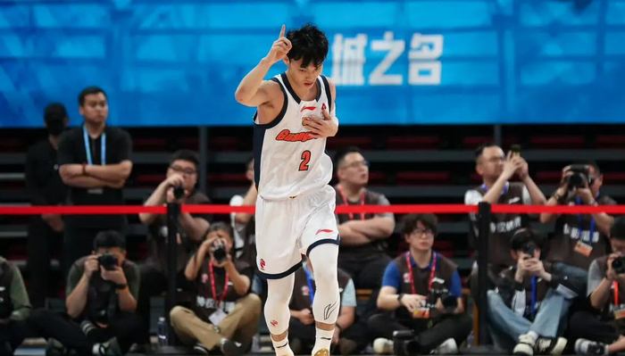 广东客场不敌北京 顽强拼劲赢得球迷力挺